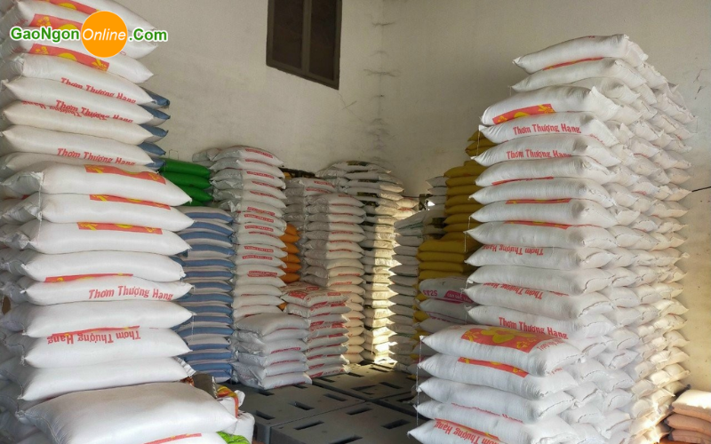 Kho cung cấp gạo Anh Thi tại đại lý gạo quận 5 
